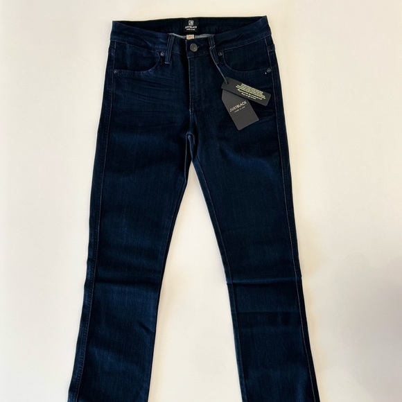 NWT - Just Black Women’s Dark Denim Mid Rise Straight Leg Jeans Size 27 - Picture 1 of 13